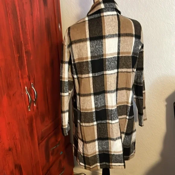NWT long flannel - Picture 3 of 4